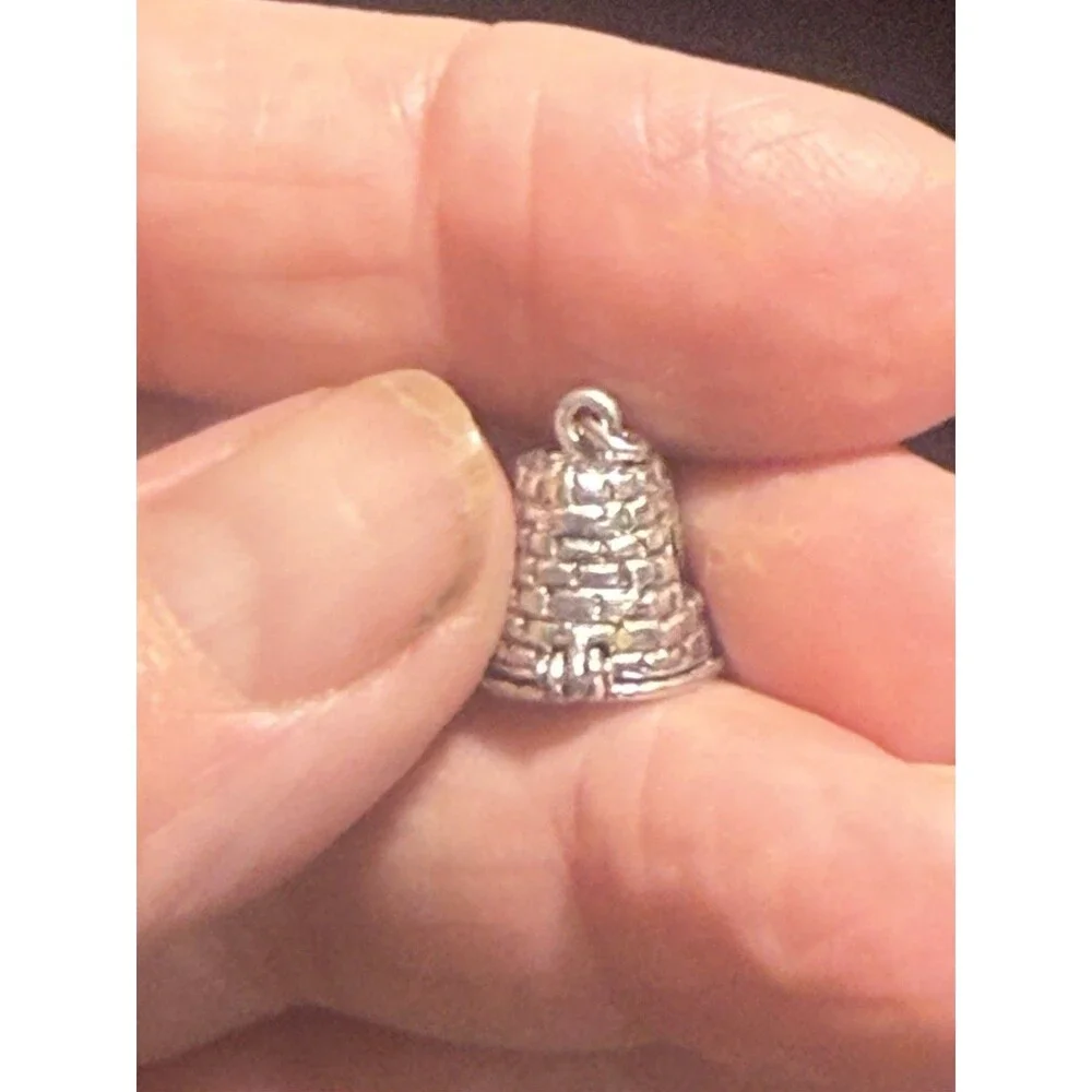 .925 Sterling Silver Pottery/honeycomb/Sugar Mill hinged charmW/Trinket .50